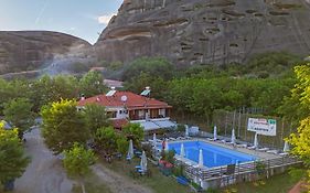 Mpoufidis Rock House Meteora